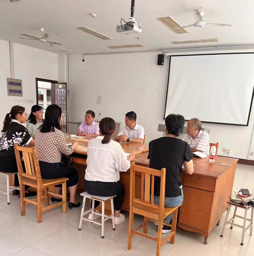 公共教學部扎實開展教研室教研活動與教育教學檢測評價專項檢查